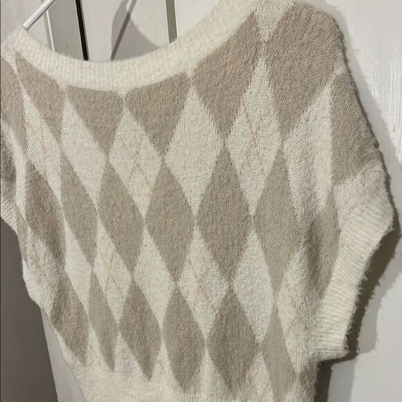 Free People Chic Argyle Tan White V-Neck Sweater - Picture 9 of 10